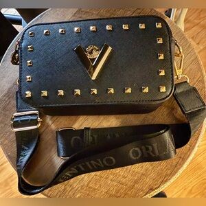 Valentino Orlandi Black Vegan Leather Camera Bag. Double Zip with Gold Accents